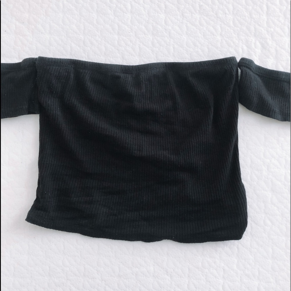 Black Crop top
